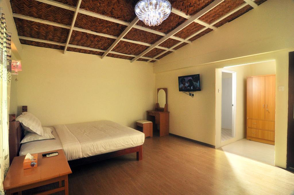 Golden Rose Guest House Old Bagan Exterior foto